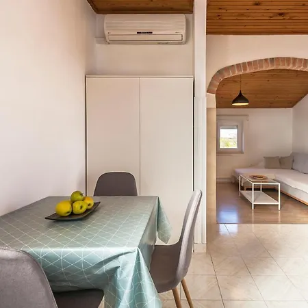 Apartment&studio Gortan In Near Pula, Istria Marčana
