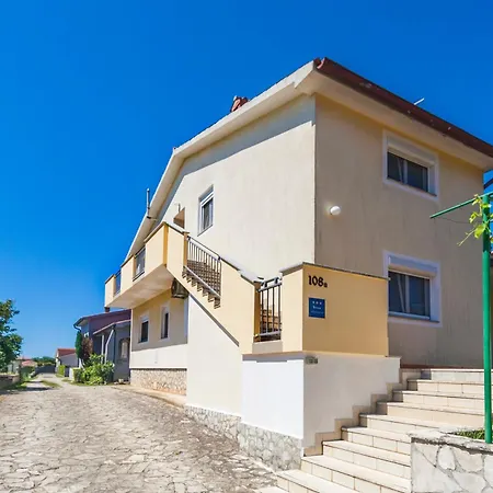 Apartment&studio Gortan In Near Pula, Istria