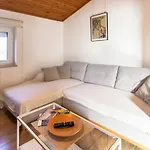 Gortan With Garden View In Marcana, Near Pula, Istria Istrien Апартаменты